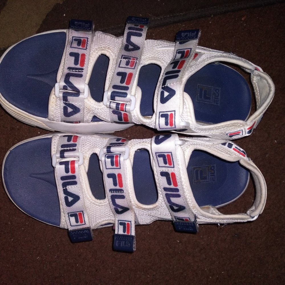 Fila sandals size 9